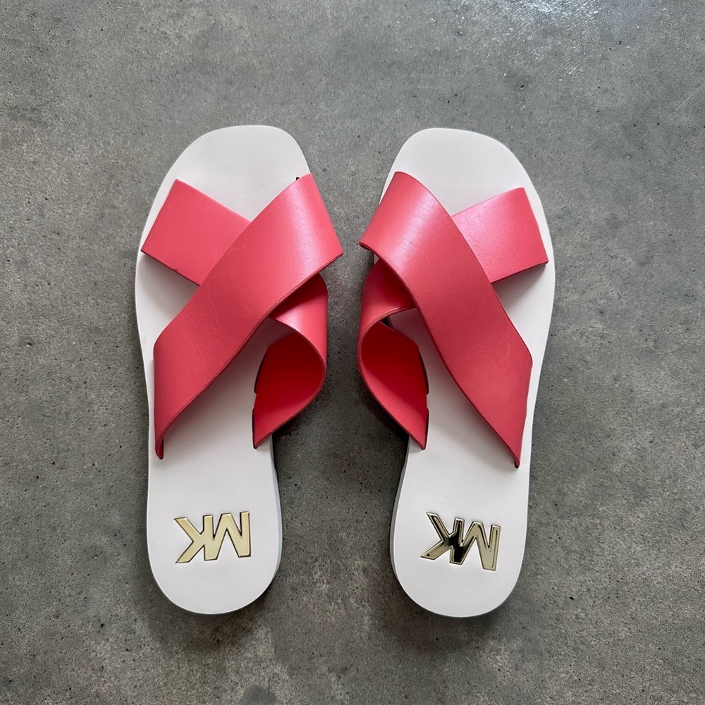 Michael Kors Size 9.5 Coral flat sandals, NWOT
